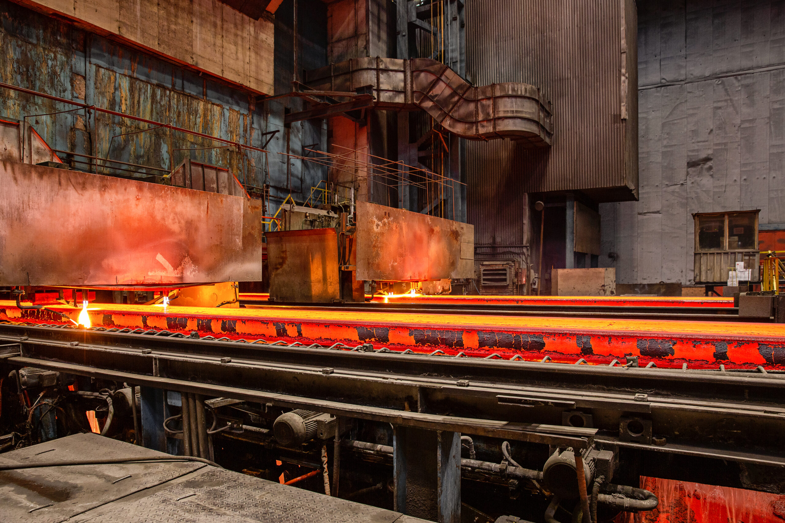novokuznetsk-russia-june-4-2019-excursion-metallurgical-plant-evraz-zsmk-pouring-hot-metal-from-ladle